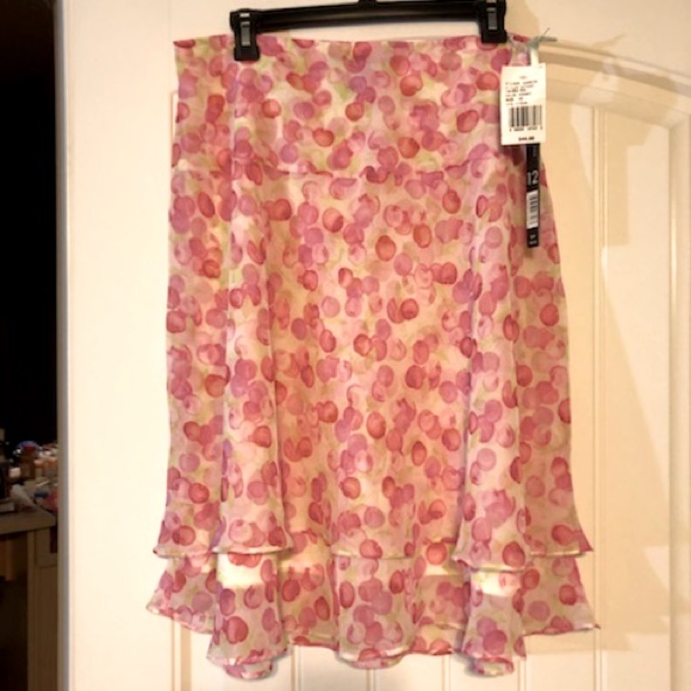 Pierre Cardin skirt women’s size 12 new with tag $12